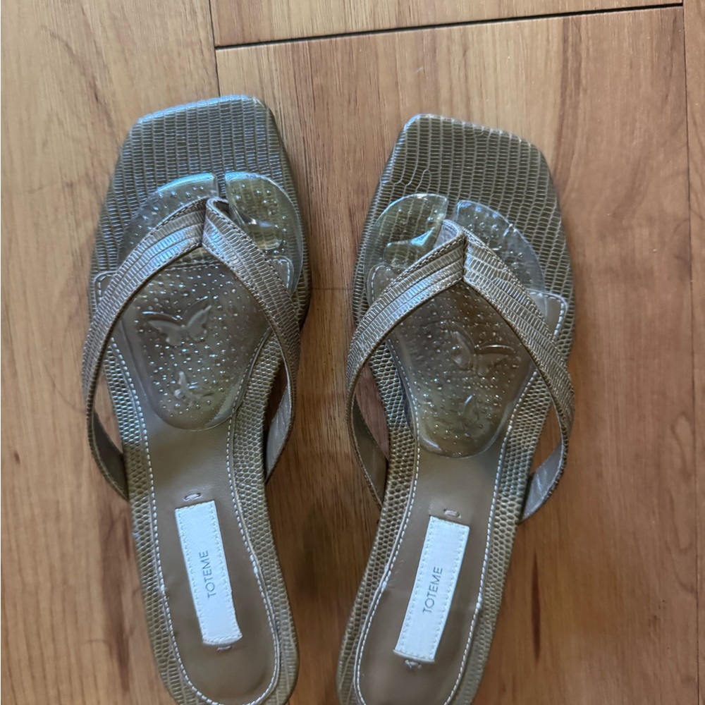TOTEME Taupe Square-Toe thong kitten heels